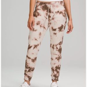 Lululemon Warm Down Jogger 28”